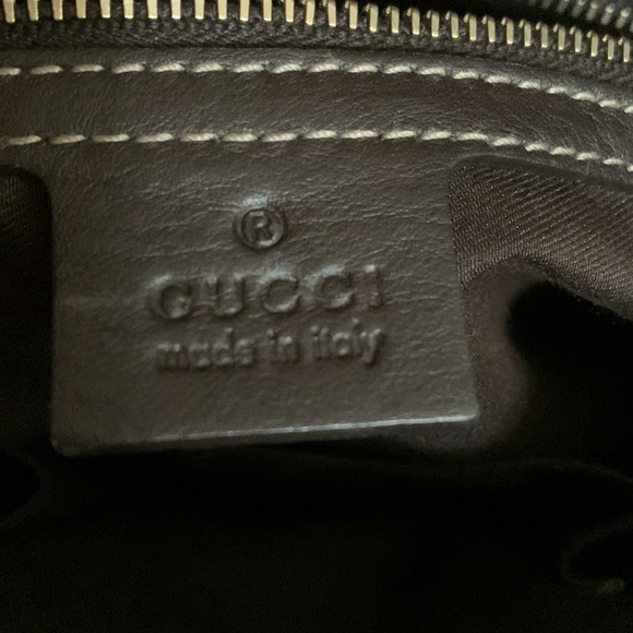 Vintage Gucci Shoulder Bag with dust bag in great condition. Slightly used….. - Picture 3 of 8